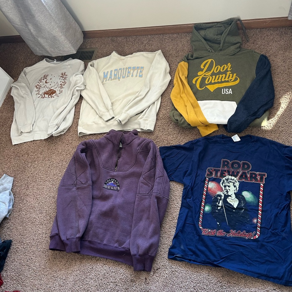 Vintage Sweatshirts and T-Shirts Collection